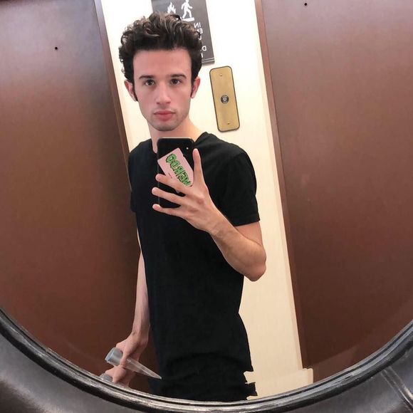 Meet your Posher, Alex - Picture 1 of 1